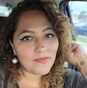 Meet your Posher, Yolanda